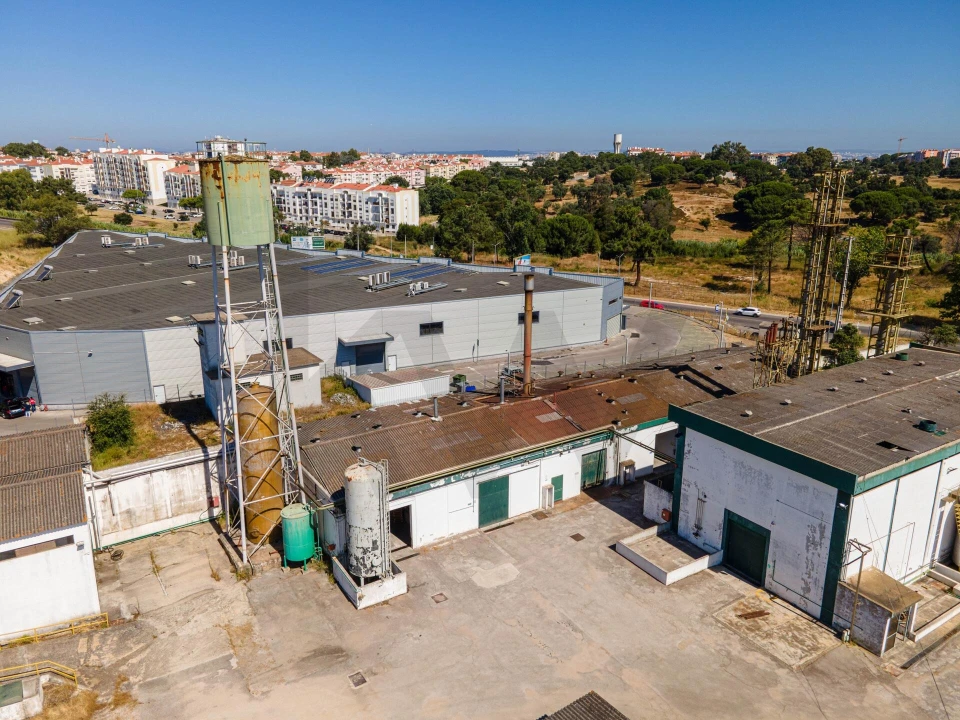 Armazém para Venda em Seixal, Arrentela e Aldeia de Paio Pires Foto 5