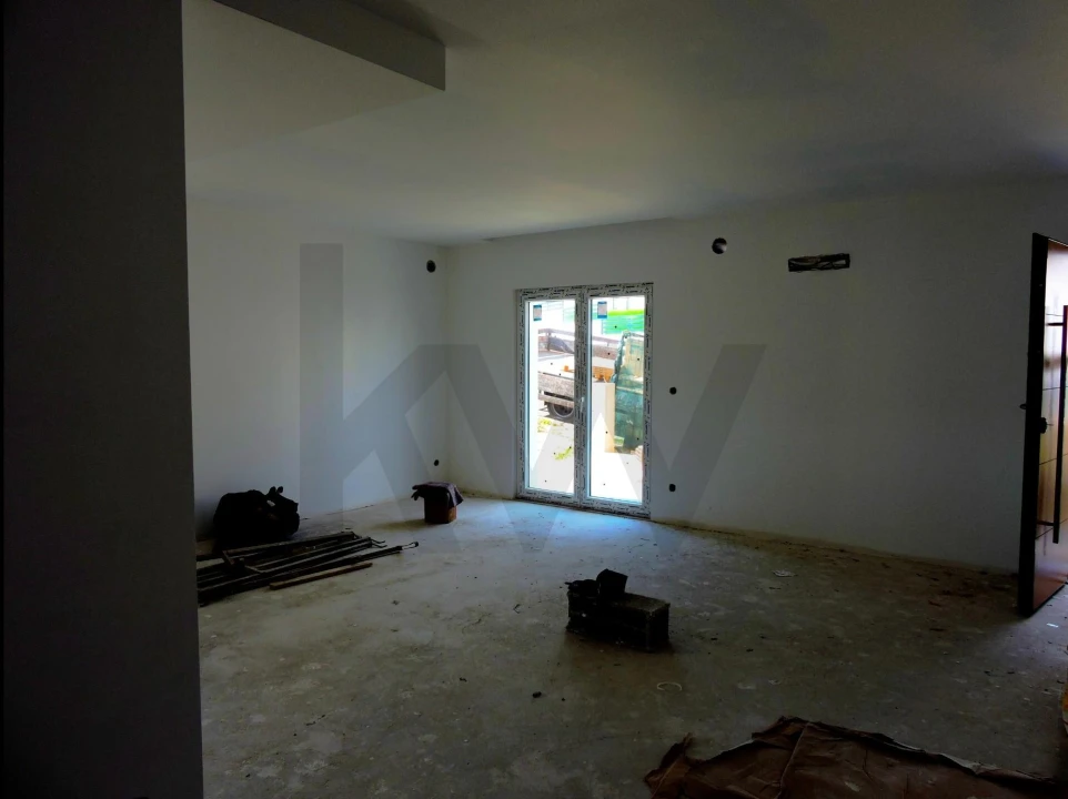 Moradia T4 para Venda em Pontinha e Famões Foto 8