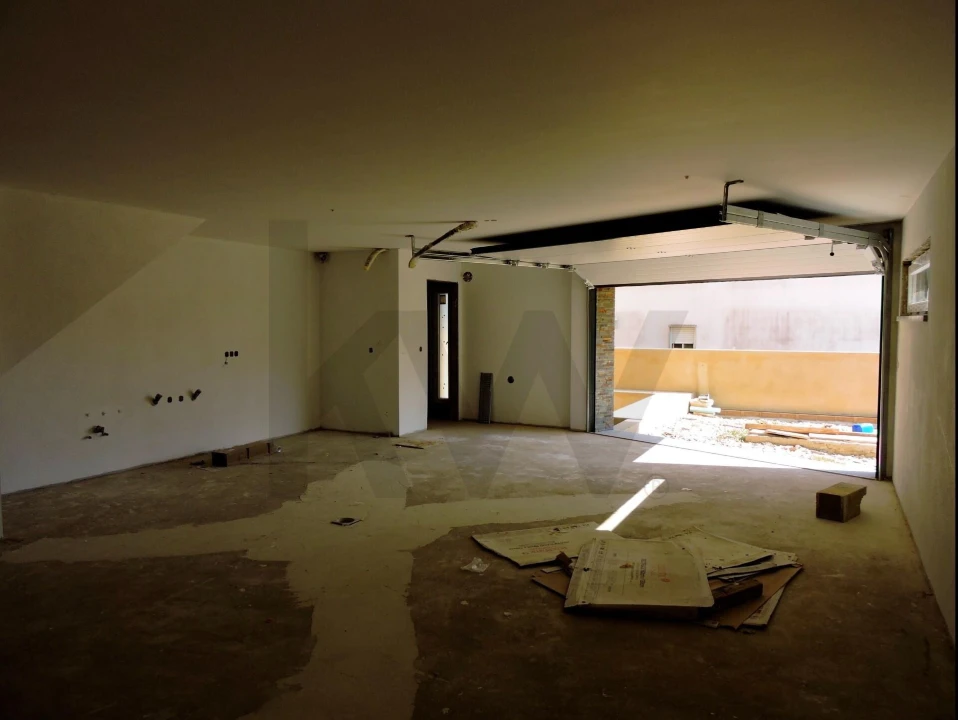 Moradia T4 para Venda em Pontinha e Famões Foto 25