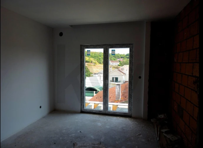 Moradia T4 para Venda em Pontinha e Famões Foto 12