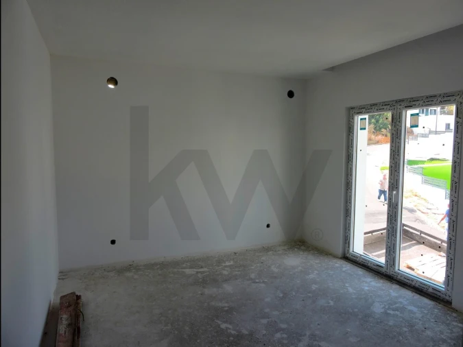 Moradia T4 para Venda em Pontinha e Famões Foto 17