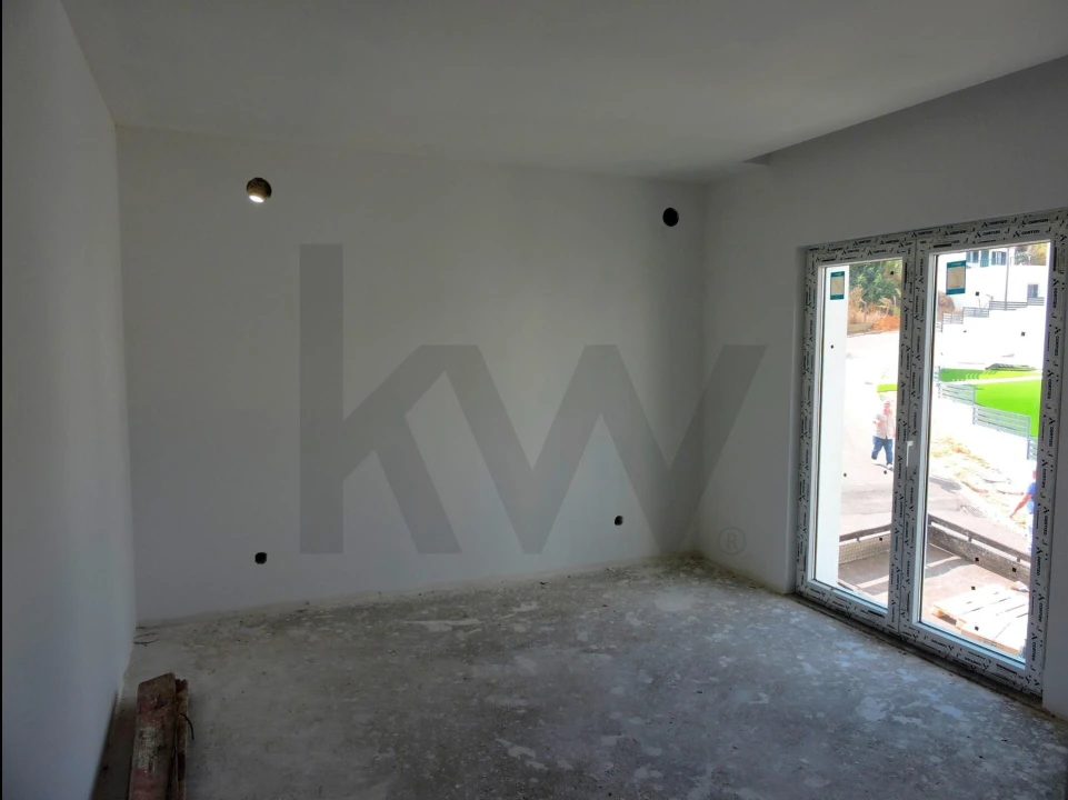 Moradia T4 para Venda em Pontinha e Famões Foto 17