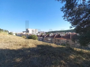 Moradia T1 para Venda em São Domingos de Benfica