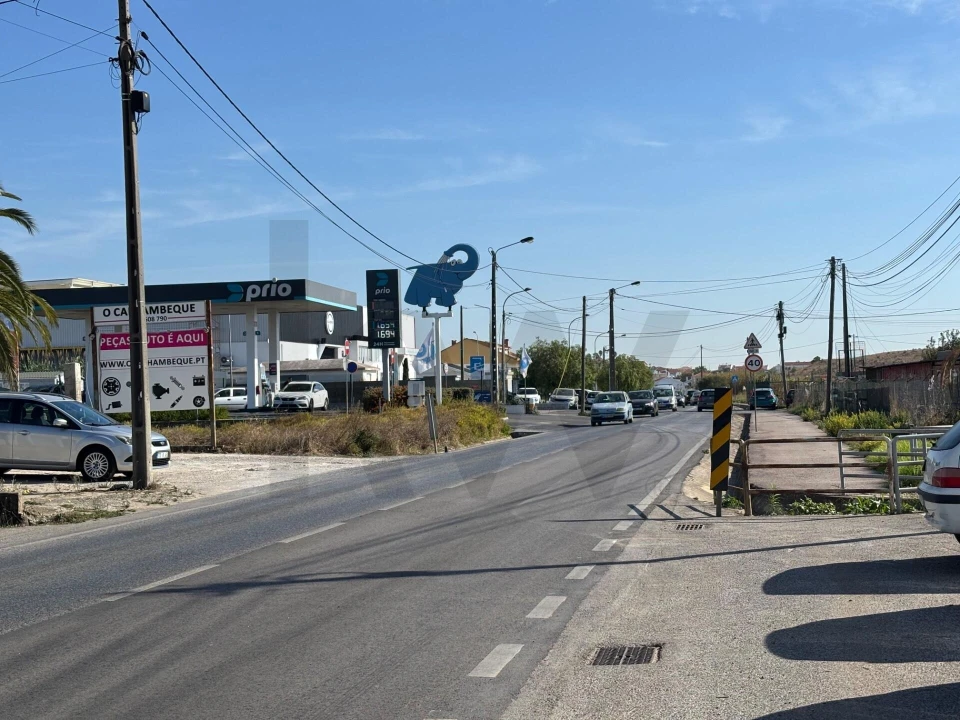 Terreno para Venda em Alcabideche Foto 2