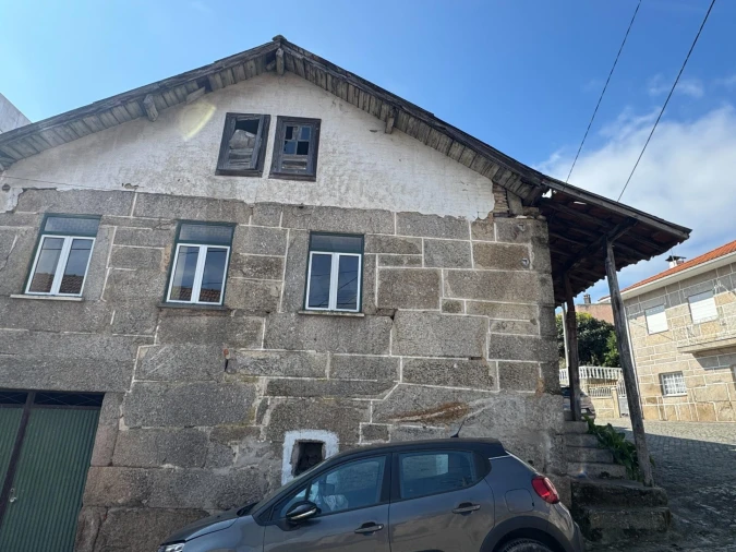 Moradia T3 para Venda em Cunha Baixa Foto 2