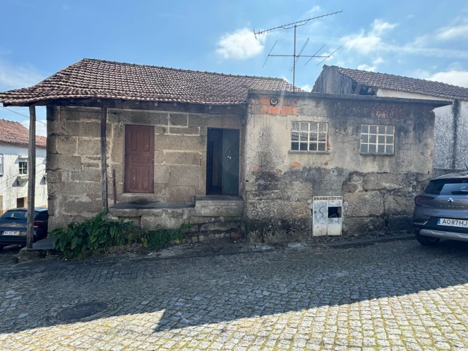 Moradia T3 para Venda em Cunha Baixa