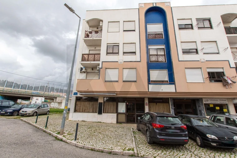 Negócio para Venda em Alverca do Ribatejo e Sobralinho Foto 2