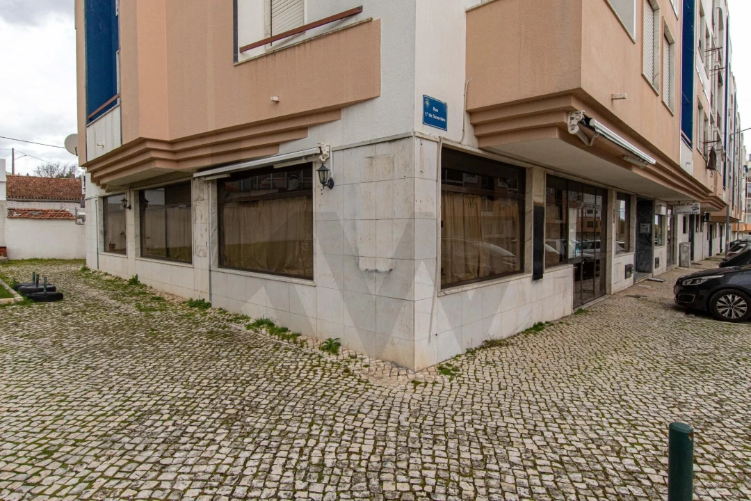 Negócio para Venda em Alverca do Ribatejo e Sobralinho Foto 3