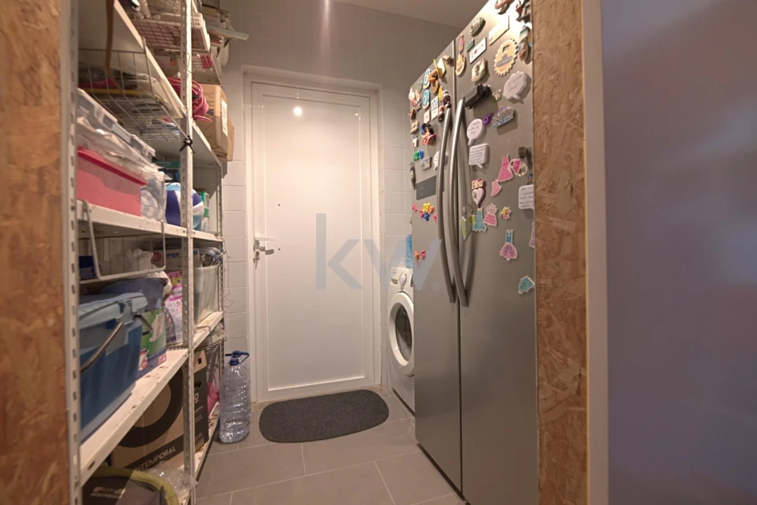 Moradia T4 para Venda em Sarilhos Grandes Foto 4