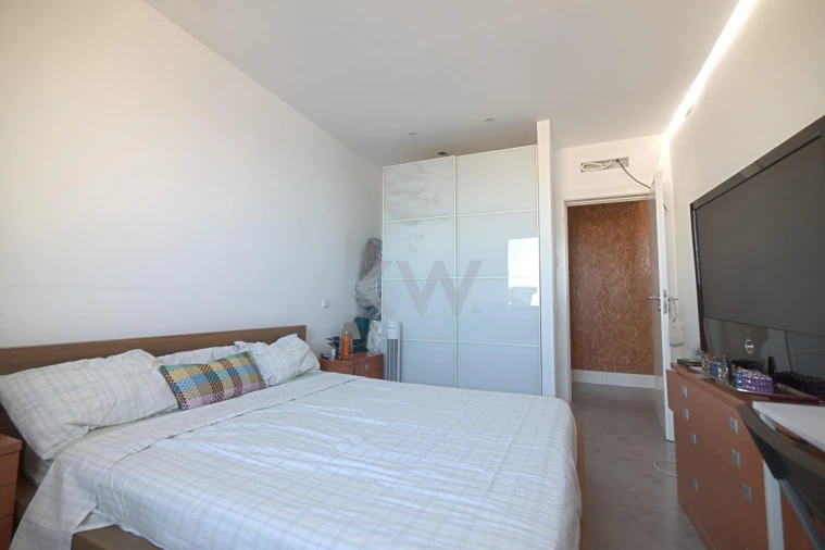 Moradia T4 para Venda em Sarilhos Grandes Foto 6