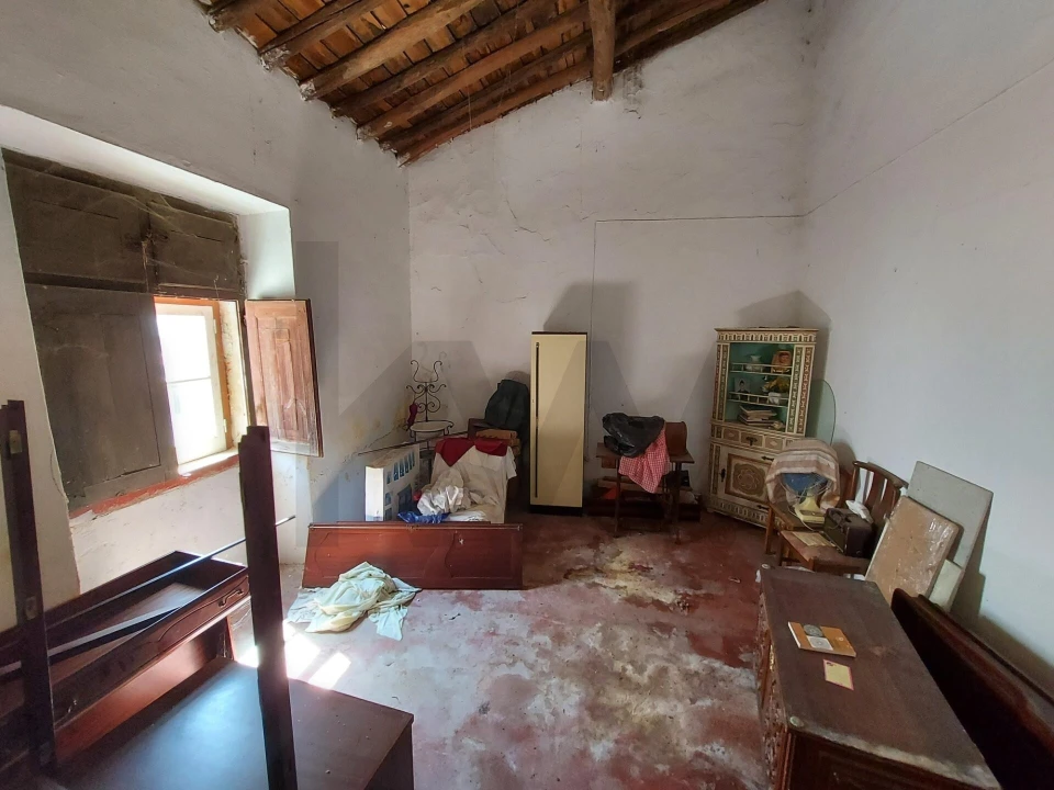 Moradia T5 para Venda em Cuba Foto 48