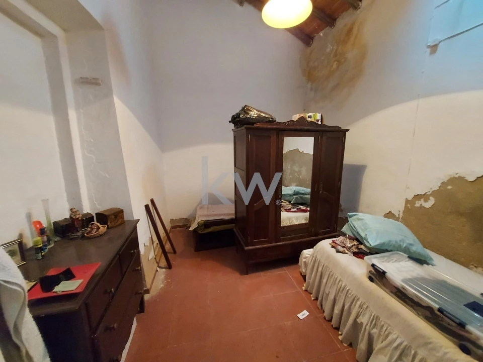 Moradia T5 para Venda em Cuba Foto 18