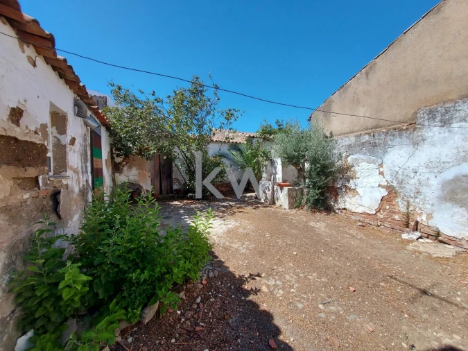 Moradia T5 para Venda em Cuba Foto 39