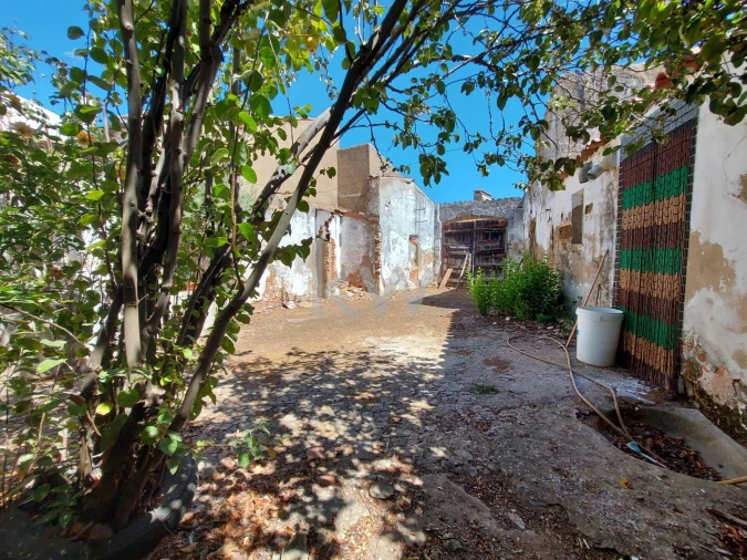 Moradia T5 para Venda em Cuba Foto 35