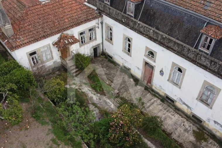 Moradia T12 para Venda em Tortosendo Foto 23