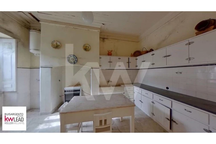 Moradia T12 para Venda em Tortosendo Foto 37