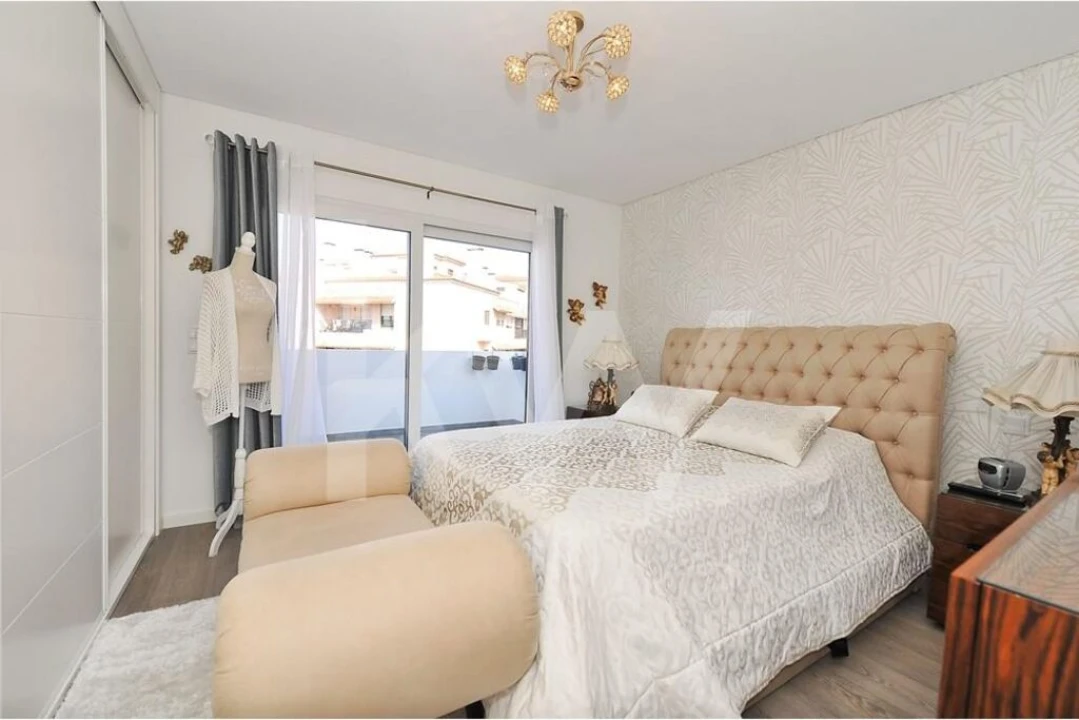 Apartamento T2 para Venda em Carcavelos e Parede Foto 15