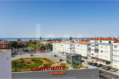 Apartamento T2 para Venda em Carcavelos e Parede