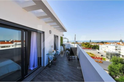 Apartamento T2 para Venda em Carcavelos e Parede