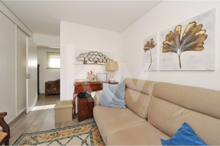 Apartamento T2 para Venda em Carcavelos e Parede Foto 12