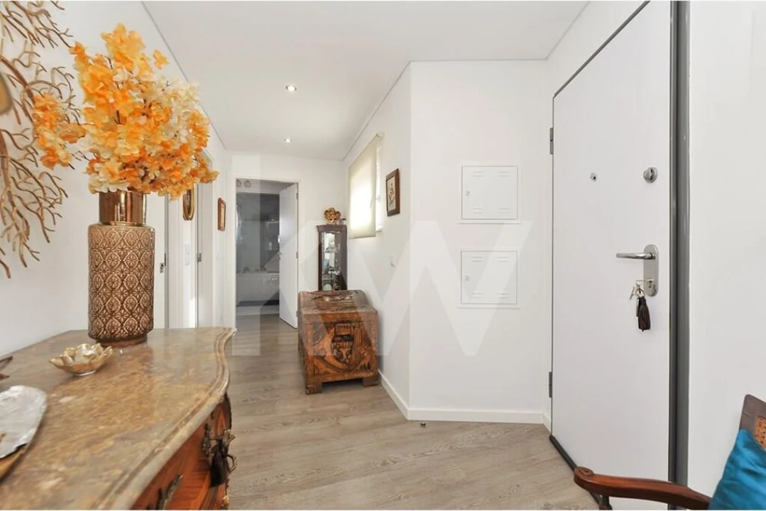 Apartamento T2 para Venda em Carcavelos e Parede Foto 3