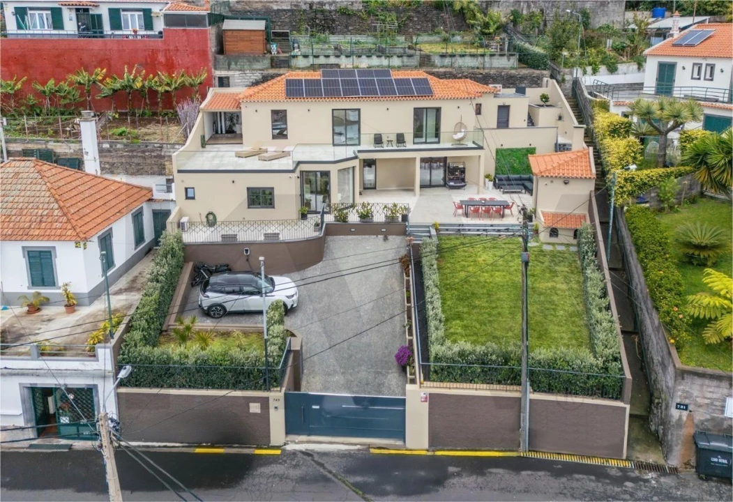 Moradia T3 para Venda em São Roque Foto 2