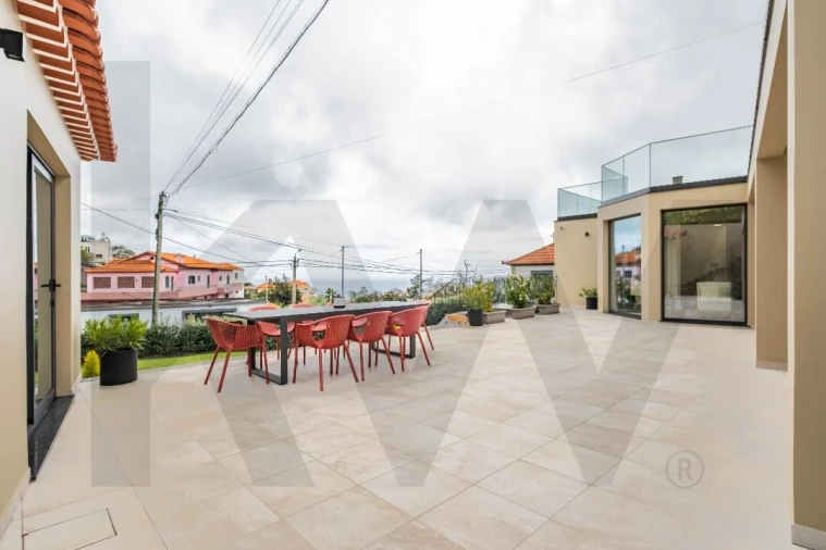 Moradia T3 para Venda em São Roque Foto 38