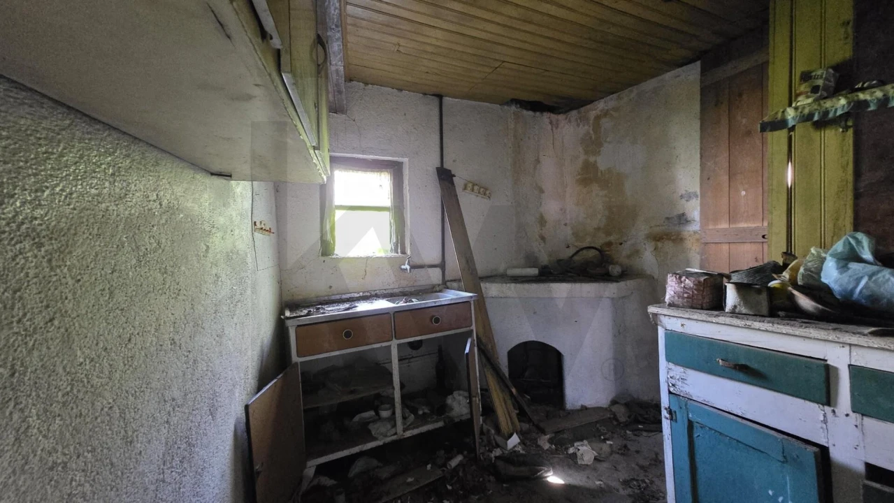 Moradia T4 para Venda em Peso e Vales do Rio Foto 12