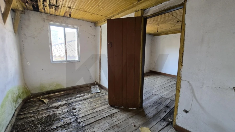 Moradia T4 para Venda em Peso e Vales do Rio Foto 16