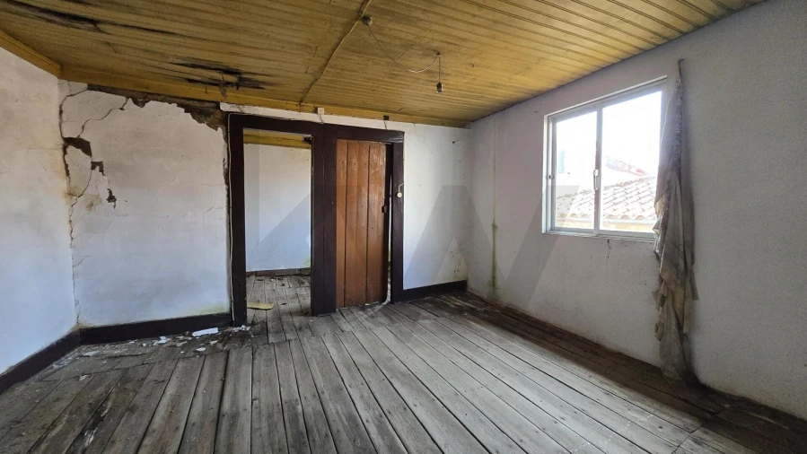 Moradia T4 para Venda em Peso e Vales do Rio Foto 14