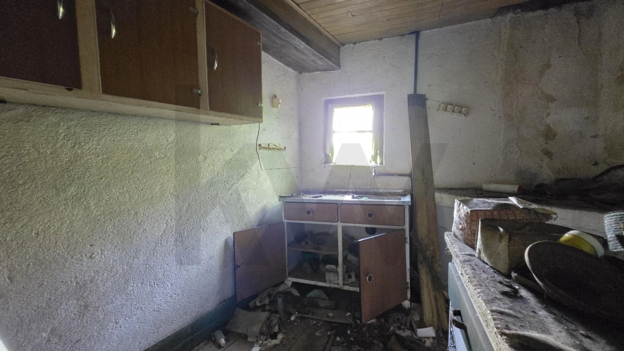 Moradia T4 para Venda em Peso e Vales do Rio Foto 13