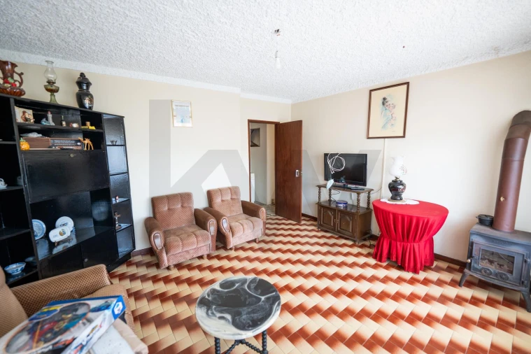 Moradia T3 para Venda em Figueira de Lorvão Foto 9