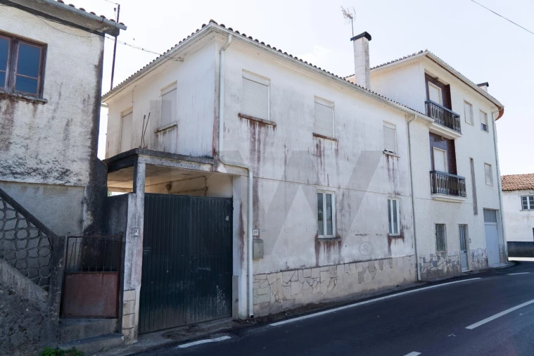 Moradia T3 para Venda em Figueira de Lorvão Foto 2