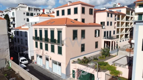 Apartamento T2 para Venda em Funchal (Se)