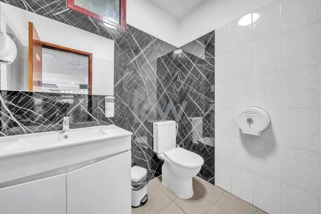 Negócio para Venda em Caniço Foto 28