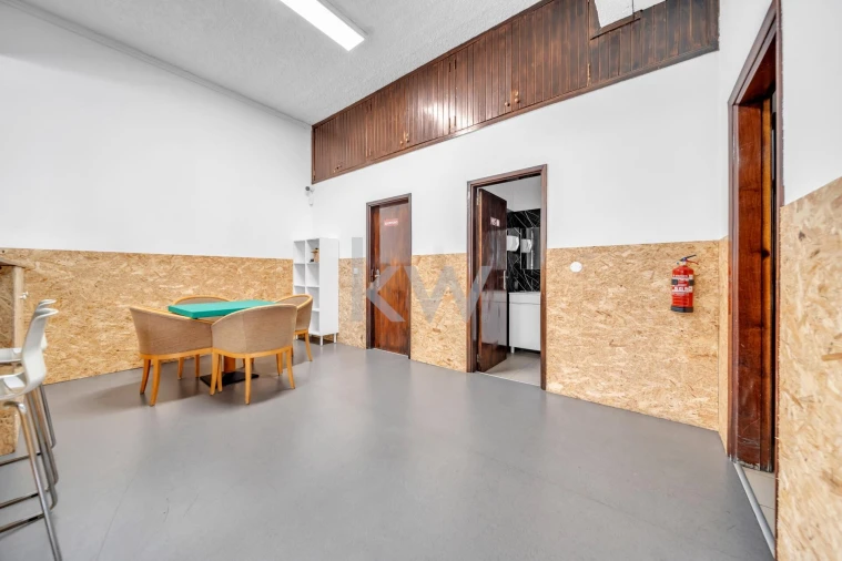 Negócio para Venda em Caniço Foto 26