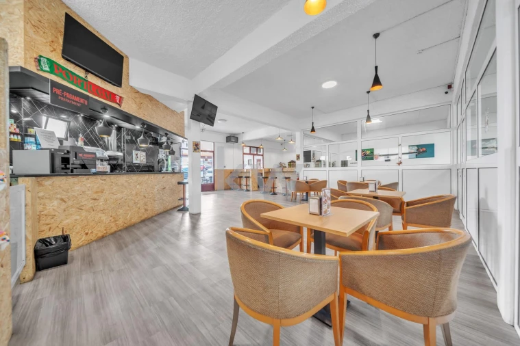 Negócio para Venda em Caniço Foto 11