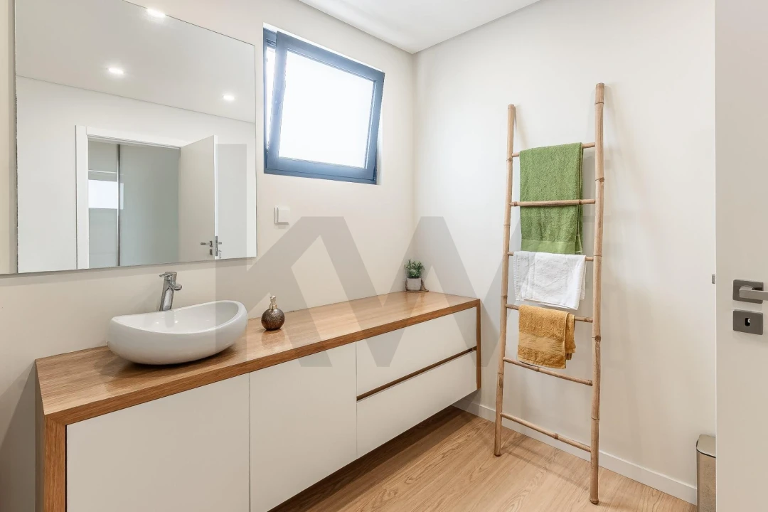 Moradia T3 para Venda em São Roque Foto 24