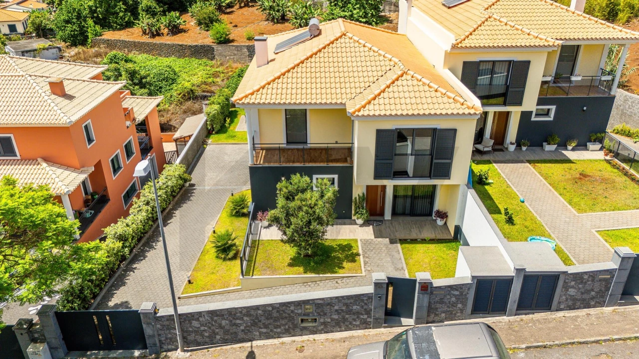 Moradia T3 para Venda em São Roque Foto 73