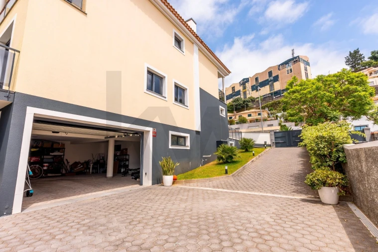 Moradia T3 para Venda em São Roque Foto 31