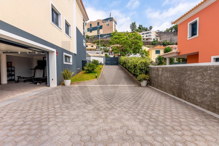 Moradia T3 para Venda em São Roque Foto 33