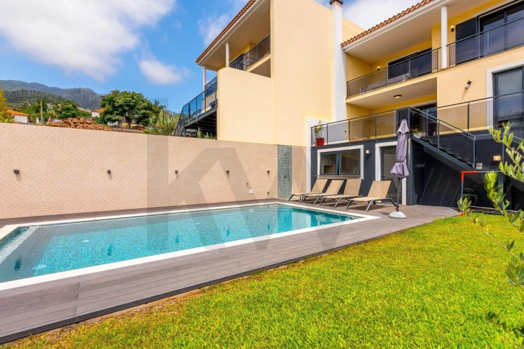 Moradia T3 para Venda em São Roque Foto 36