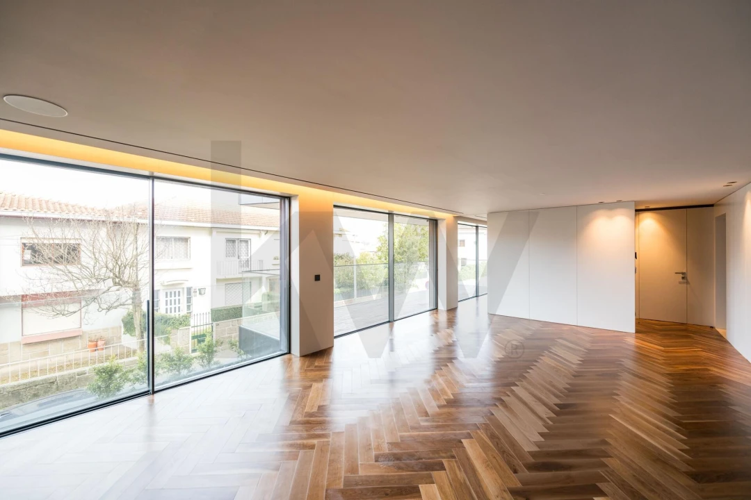 Apartamento T4 para Venda em Lordelo do Ouro e Massarelos Foto 39
