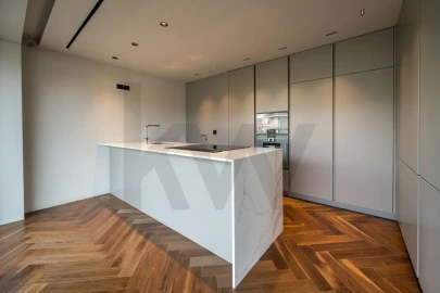 Apartamento T4 para Venda em Lordelo do Ouro e Massarelos