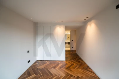 Apartamento T4 para Venda em Lordelo do Ouro e Massarelos