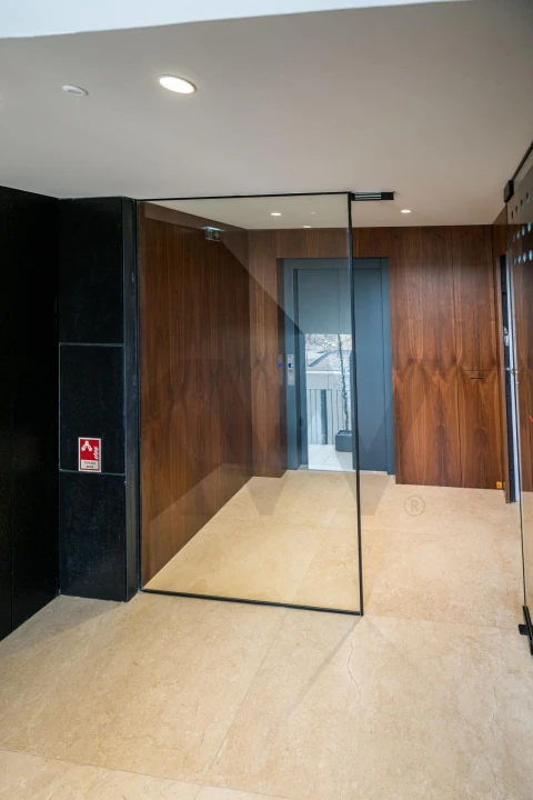 Apartamento T4 para Venda em Lordelo do Ouro e Massarelos