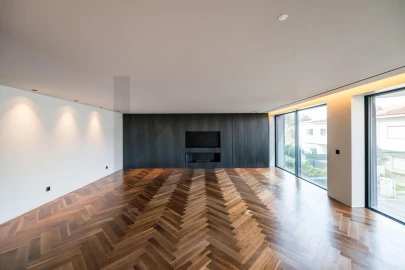 Apartamento T4 para Venda em Lordelo do Ouro e Massarelos
