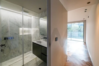 Apartamento T4 para Venda em Lordelo do Ouro e Massarelos
