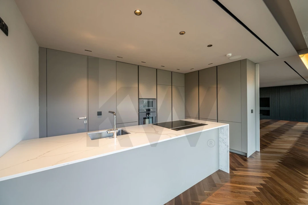 Apartamento T4 para Venda em Lordelo do Ouro e Massarelos Foto 41
