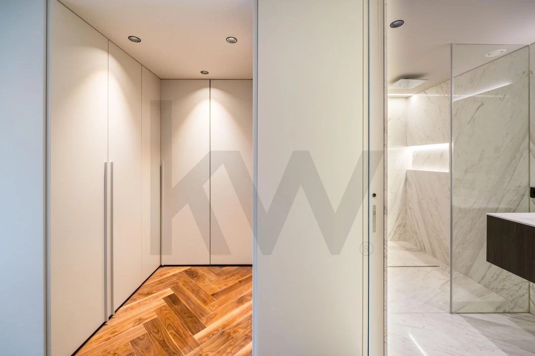 Apartamento T4 para Venda em Lordelo do Ouro e Massarelos Foto 27